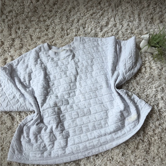 A New Day White textured mattress, patterned unique, cute women’s Knit Top - Picture 3 of 4